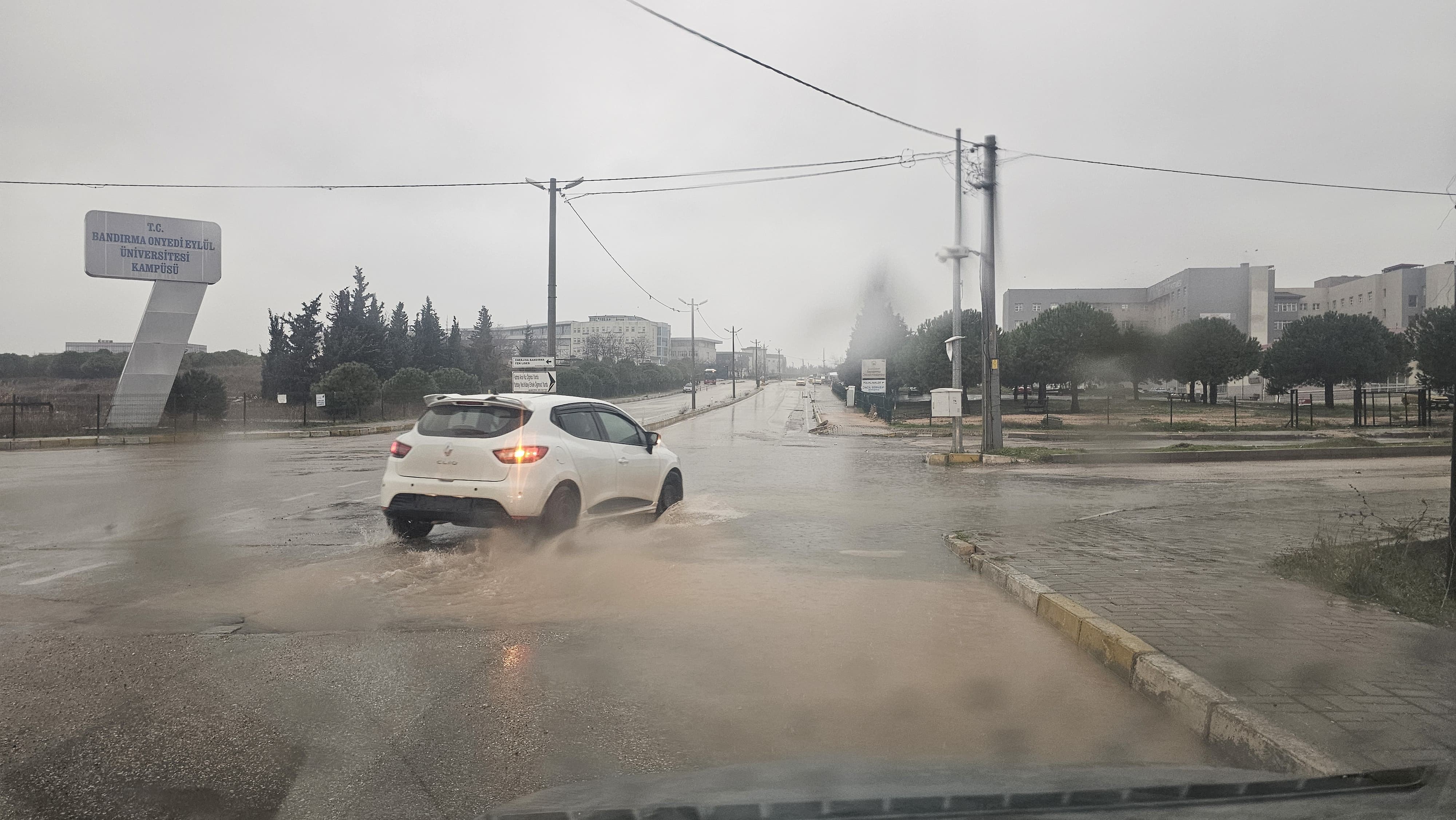 cadde ve sokaklar gole dondu 6