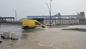 cadde ve sokaklar gole dondu rLc1csJX