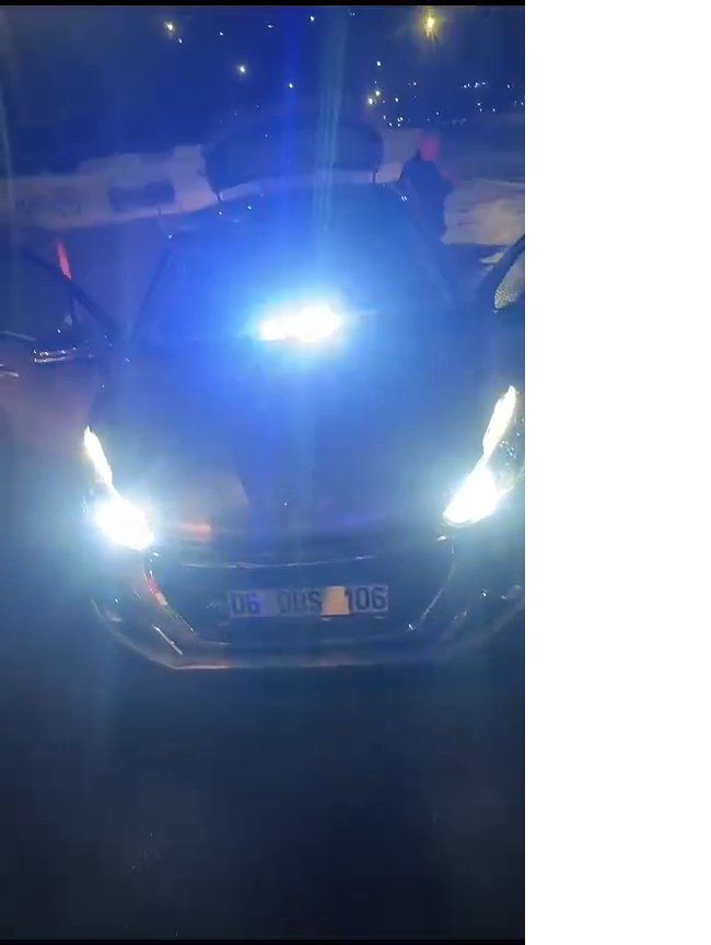 cakarli otomobille polisten kacti surucuye 327 bin lira ceza yazildi 0 vtJF75kP
