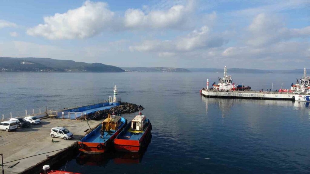 canakkale bogazi tekrar gemi trafigine acildi 7M3tlUNs