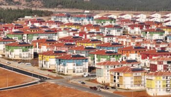 cevre ve sehircilik bakanligi 11 ilde 2025 yili sonunda toplam 452 bin 983 bagimsiz zCyVH7rL