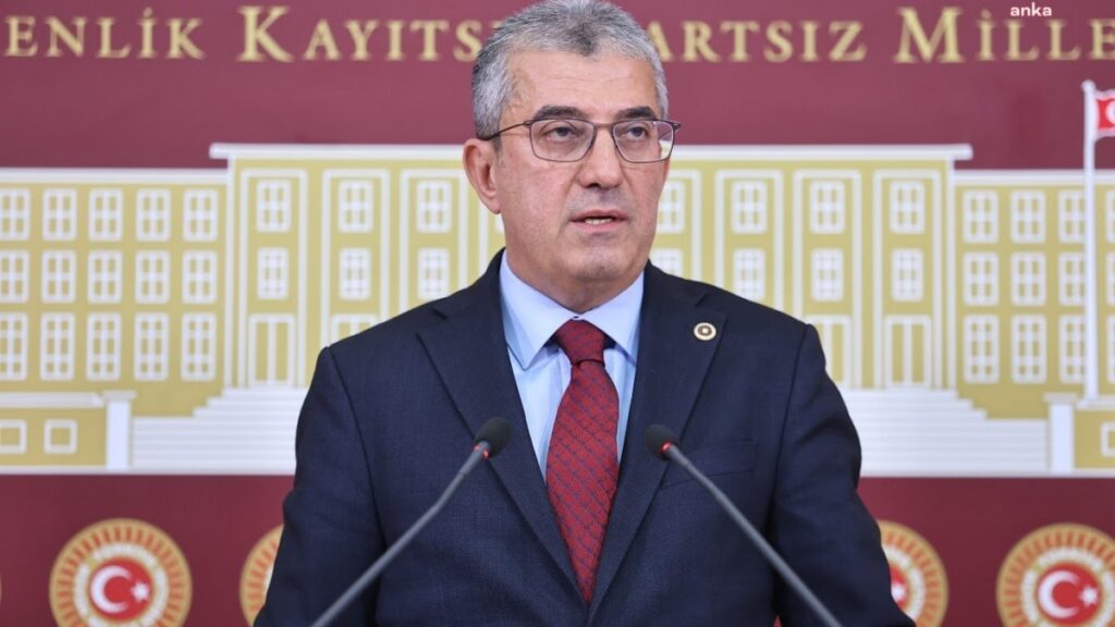 chp grup baskanvekili gokhan gunaydindan umit ozdagin gozaltina alinmasina tepki qPXgHelR