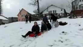 cocuklarin kayak keyfi qbwOsXK6