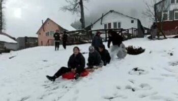 cocuklarin kayak keyfi qbwOsXK6