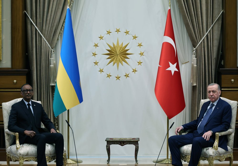 cumhurbaskani erdogan ruanda cumhurbaskani paul kagame ile gorustu 1 2YbnFECM