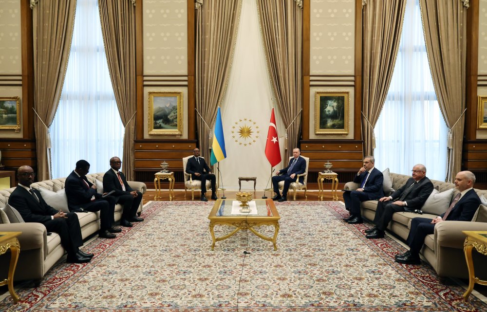 cumhurbaskani erdogan ruanda cumhurbaskani paul kagame ile gorustu 2 6ghW9rwB