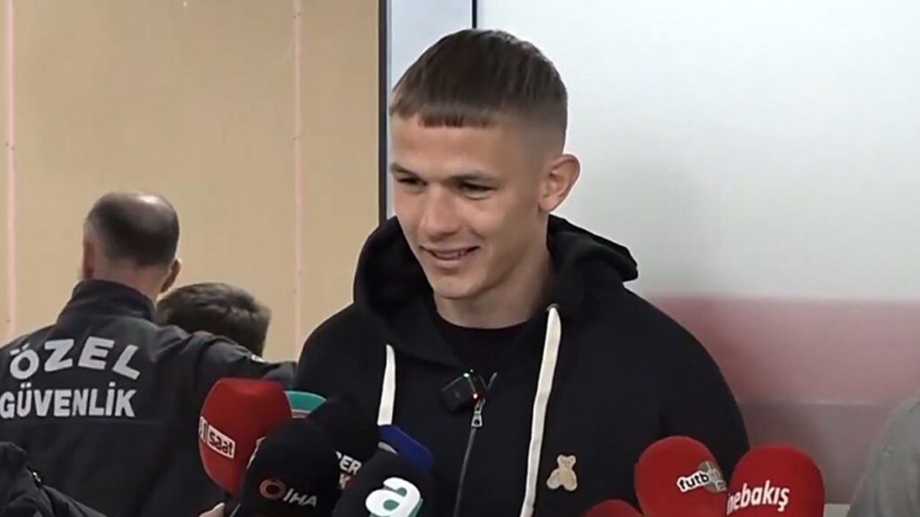 danylo sikan trabzonspor icin geldi RDEmYccW