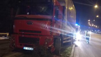 direksiyon basinda rahatsizlanan kamyon surucusu hayatini kaybetti fK1xCBv4