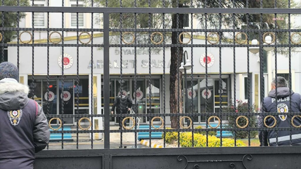 diyarbakirdaki ihaleye fesat sorusturmasiinda aziz ihsan aktasin yakinlarinin da arasinda oldugu 26 kisi hakkindaki nrVtOGyR