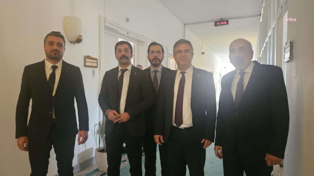 diyarbakirli stklardan ankarada siyasi partilere cozumu sureci ziyaretleri hShN9psw