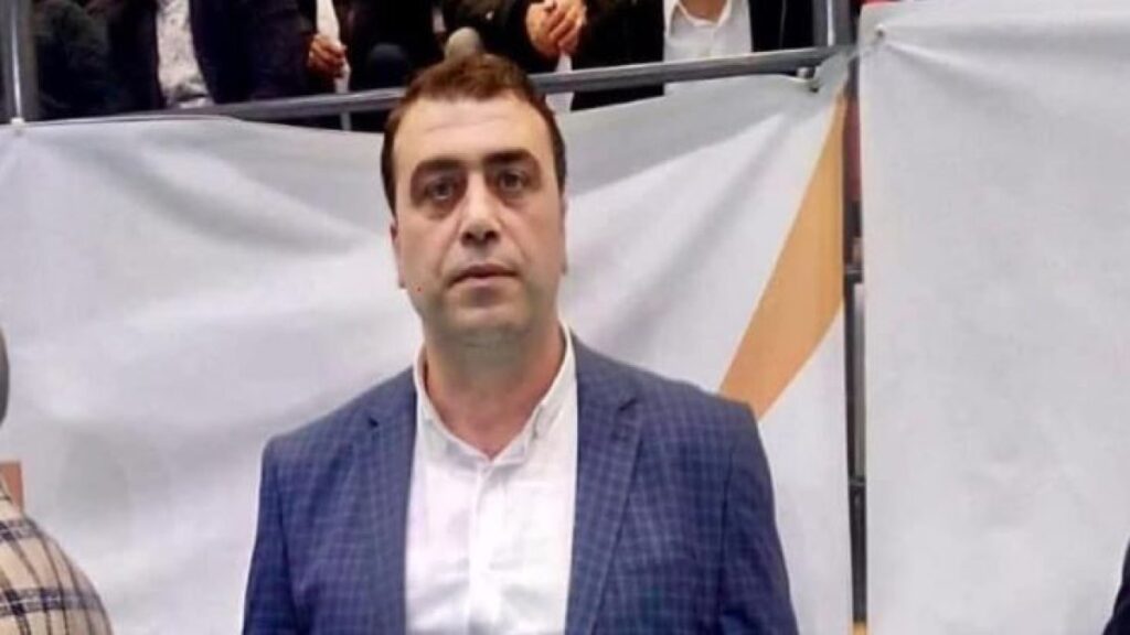 ecel namaz kilarken yakaladi mDidMrL3