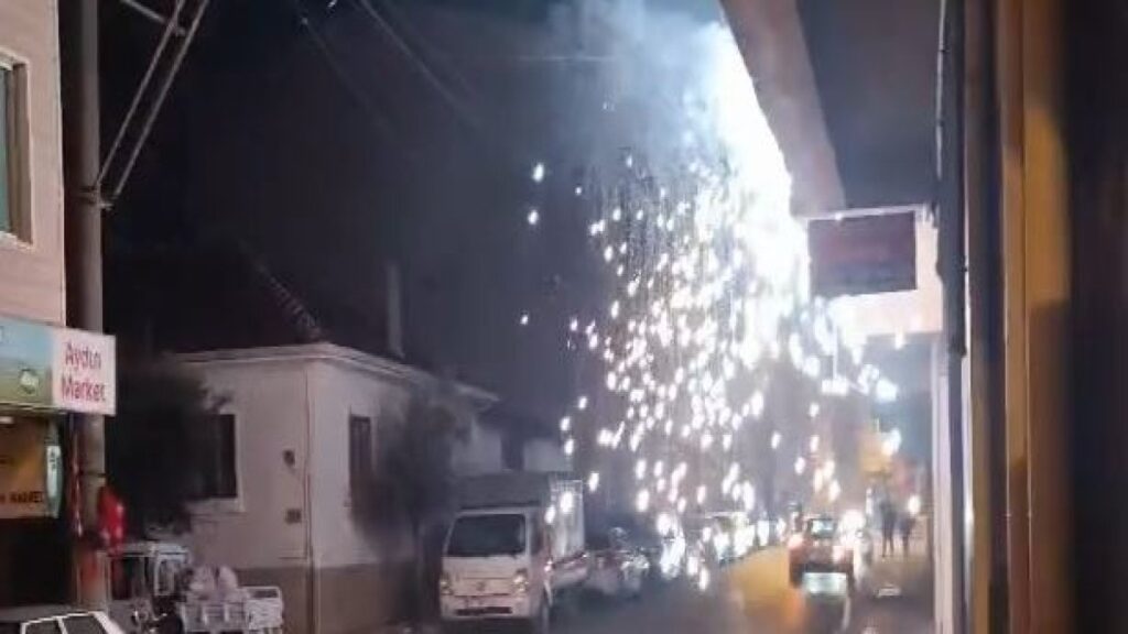 elektrik telleri sokagi aydinlatti OBDUIZti