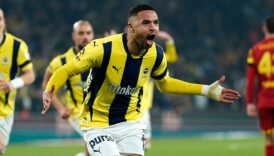 en nesyri fenerbahceye bayrami yasatti YUwW6aKf