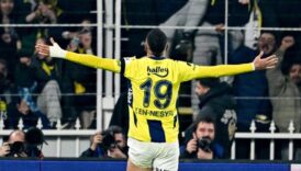 en nesyri hem kafayla hem ayakla u7c9Jc4m