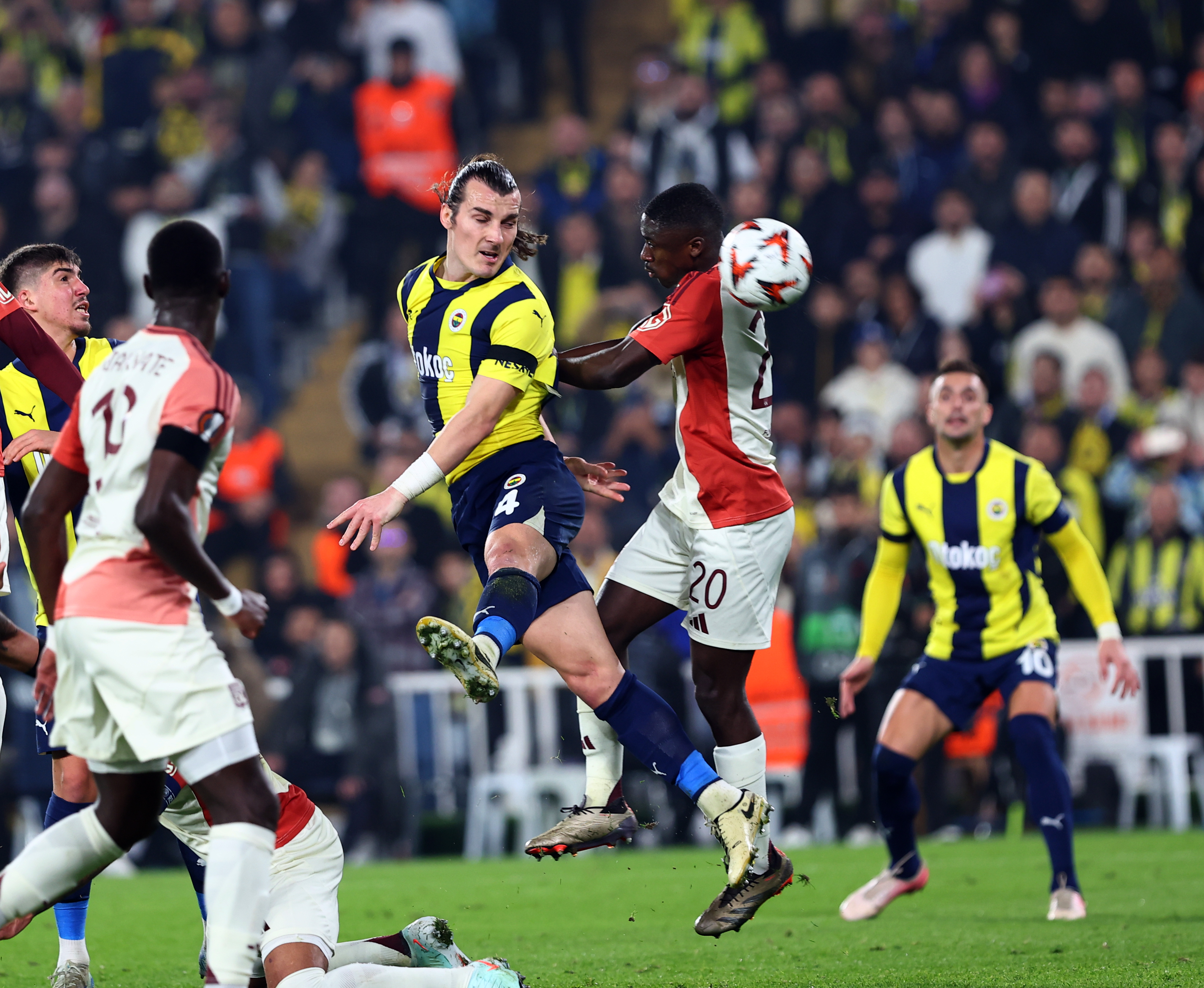 fenerbahce berabere kaldi mourinhoya tepki yagdi etkisizligini gosteriyor 0 YSASTDaG