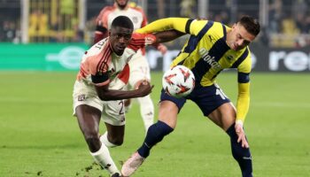 fenerbahce lyon karsisinda bir ilki yasadi rD6Nmmrx