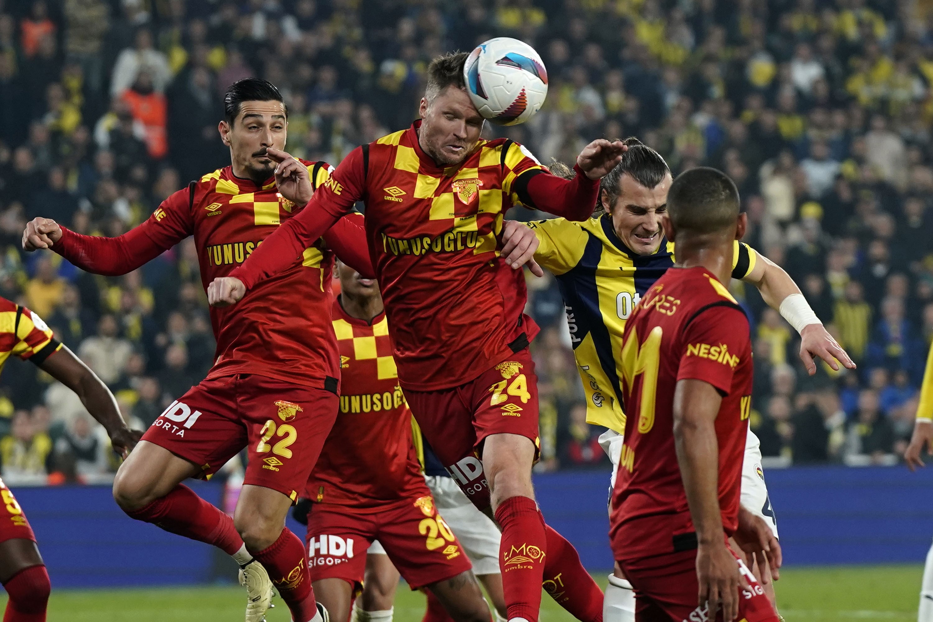 fenerbahcedeki buyuk degisim herkesi sasirtti son yillarin en tuhaf maci 2 m6ORjOGU