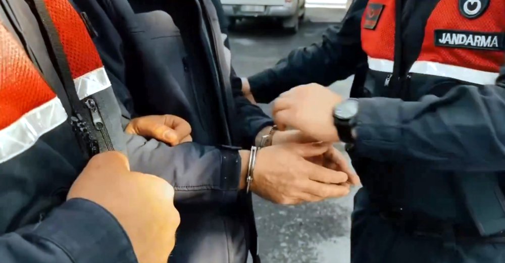 feto uyeleri kiskaca alindi 23 ilde es zamanli operasyon 0 a2JqHUZd