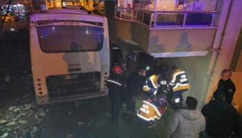 freni bosalan midibus park apartman bosluguna dustu PcD357BR