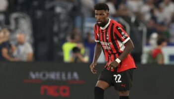 galatasaray aradigi sag beki italyada buldu gorusmelere basladilar CB8EuuQr