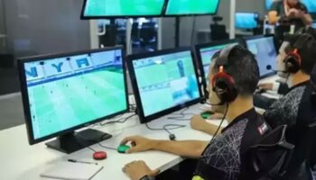 galatasaray konyaspor macina polonyali var hakemi eArHA2V5