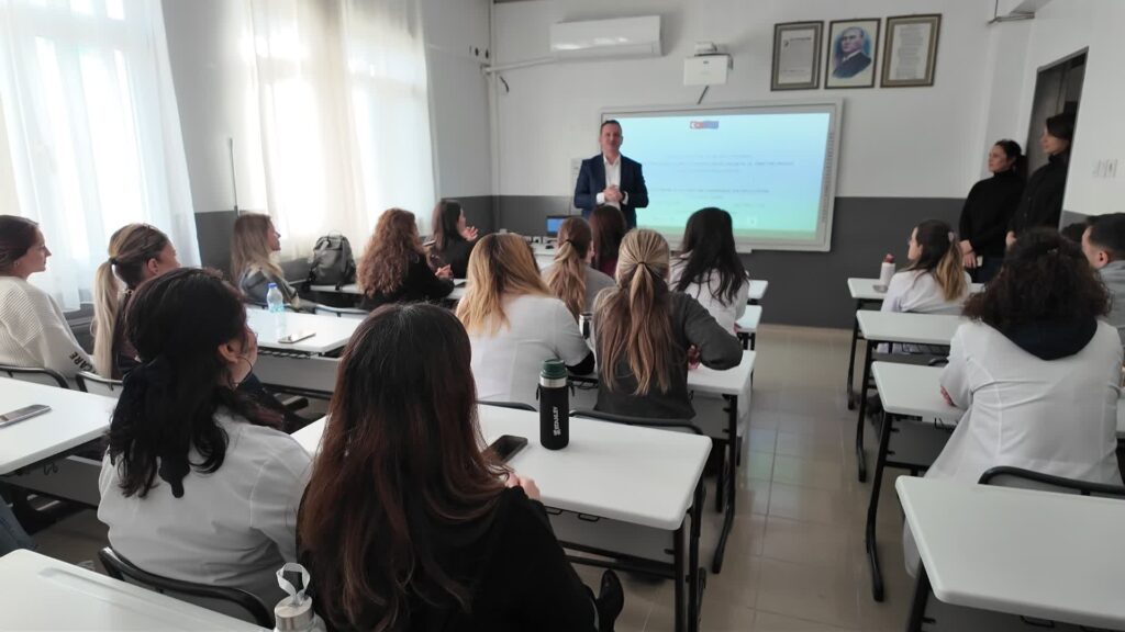 gencler ve ogretmenler iklim krizine karsi bilincleniyor e6S1zCV8