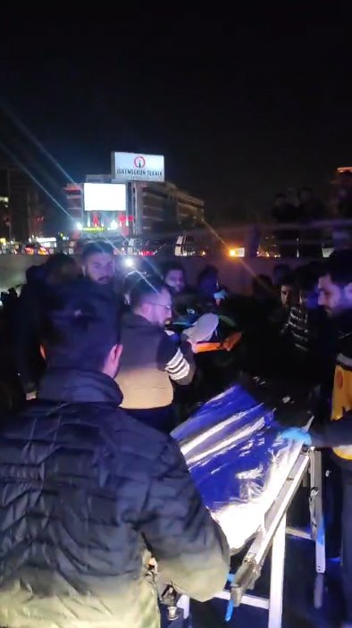hatayda feci kaza motosiklet yayalara carpti yarali var 5 rPplZiKm