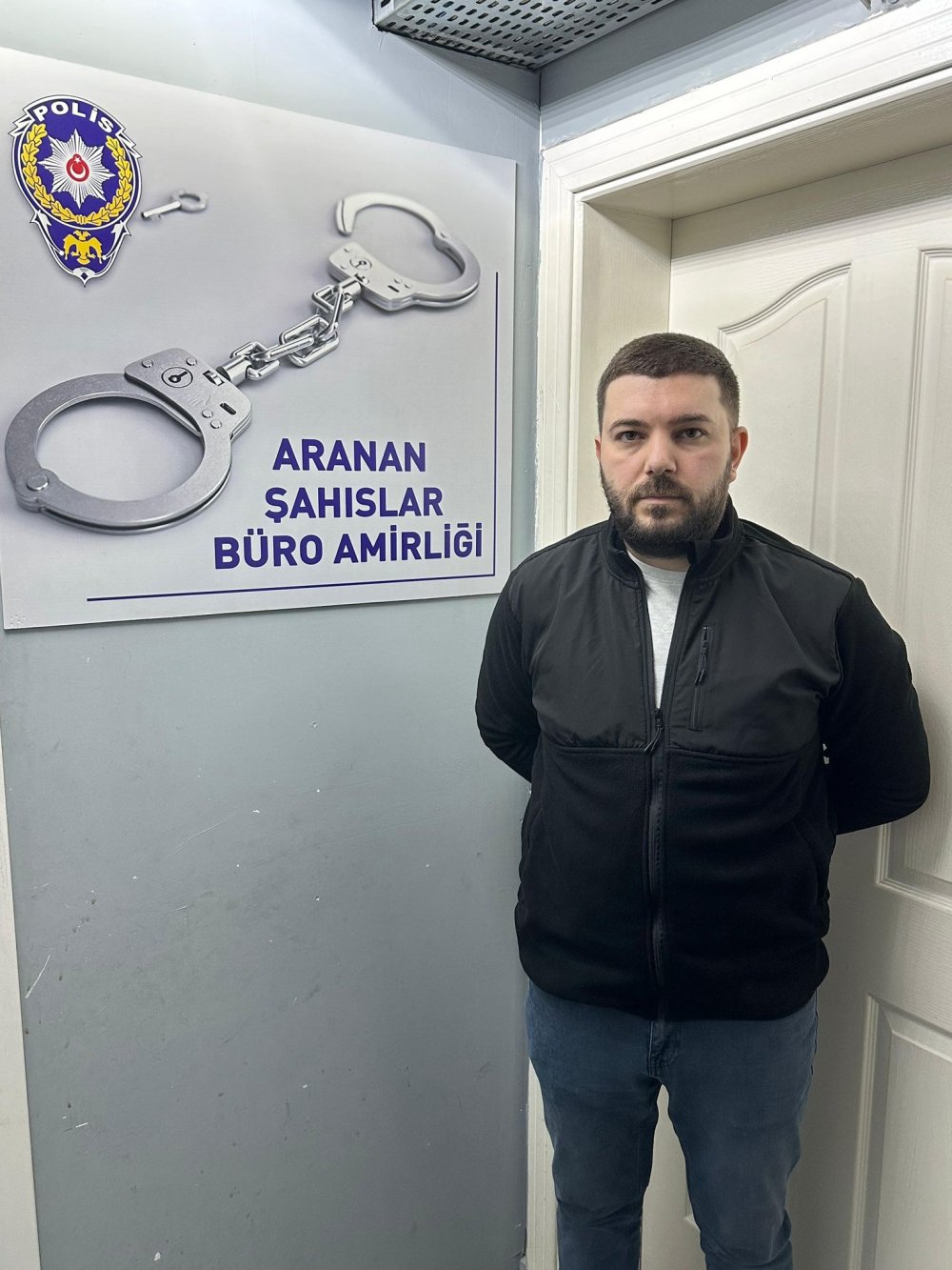 iki firari jandarmanin duzenledigi baskinla yakalandi 1 jwQIyEYw