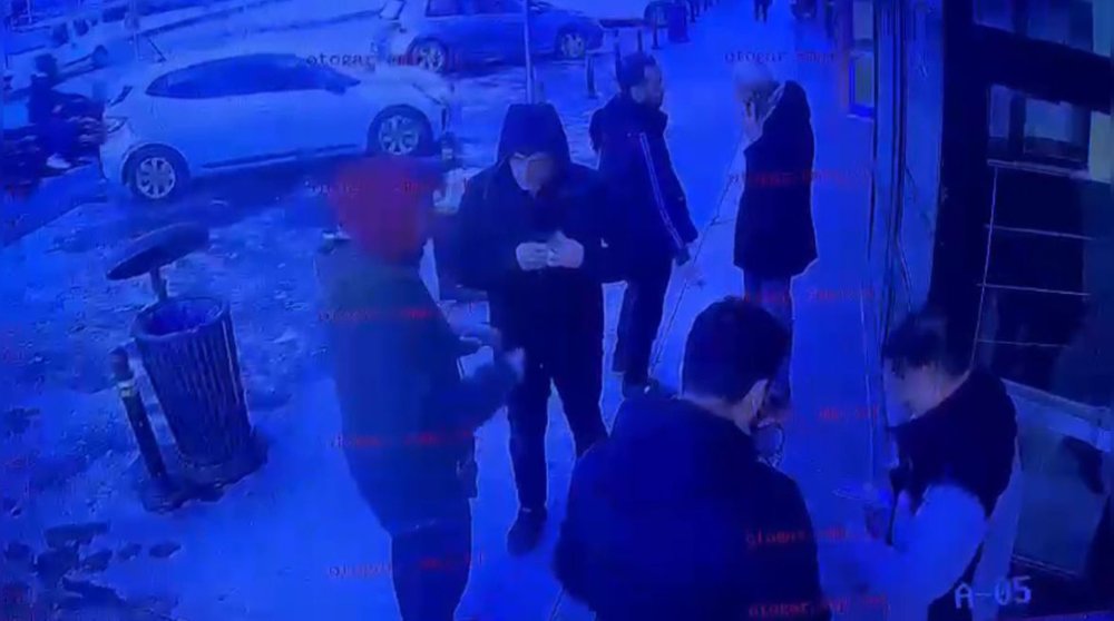 istanbul bayrampasa otogarda binlerce sahte dolar ele gecirildi 0 h2CyIz9y