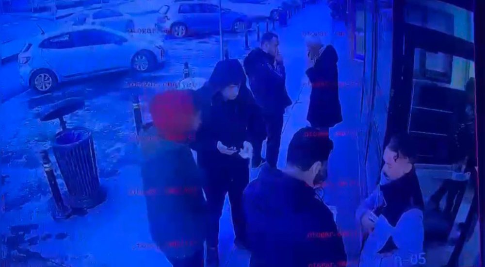 istanbul bayrampasa otogarda binlerce sahte dolar ele gecirildi 1 vy92ejiM