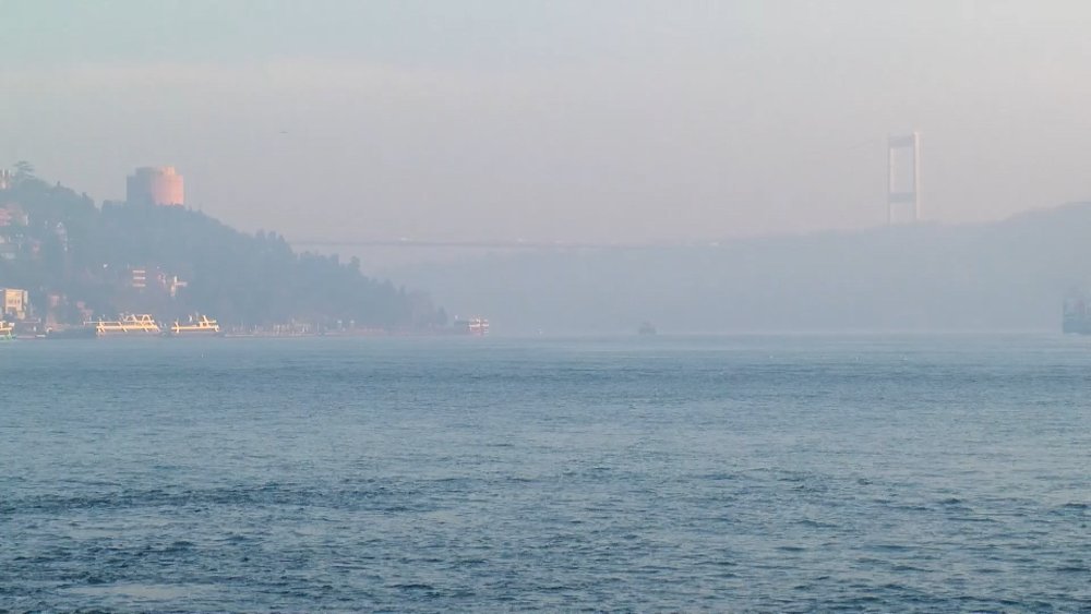 istanbul bogazinda sis hakim 2 EUlQt86S