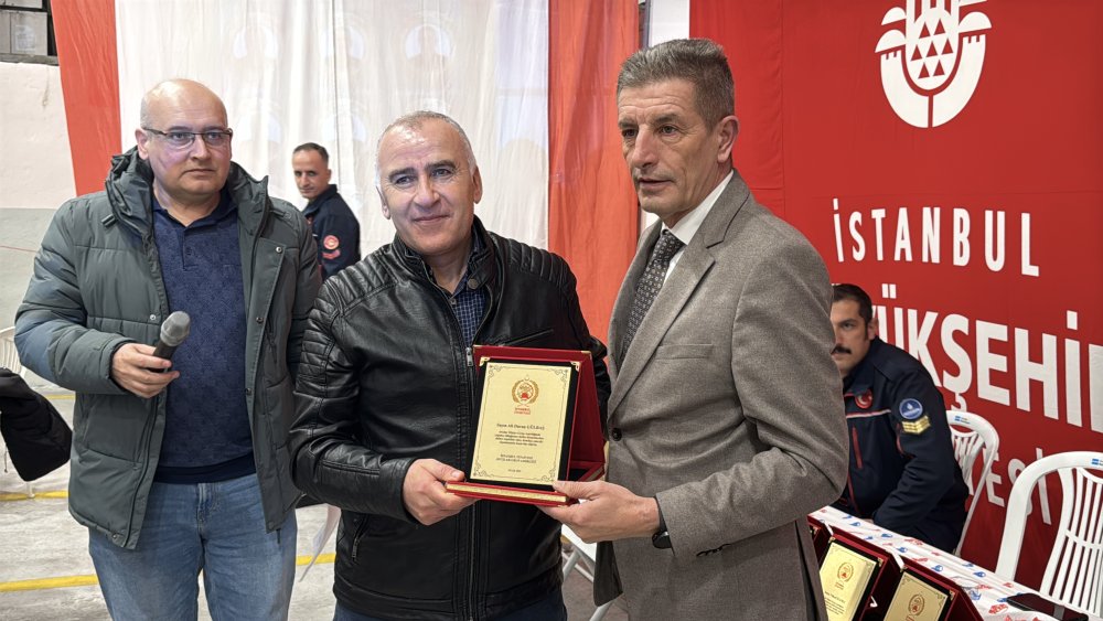 istanbul itfaiyesinden emekli olanlara veda toreni duzenlendi boyle ugurlandilar 5 nZ9K648z