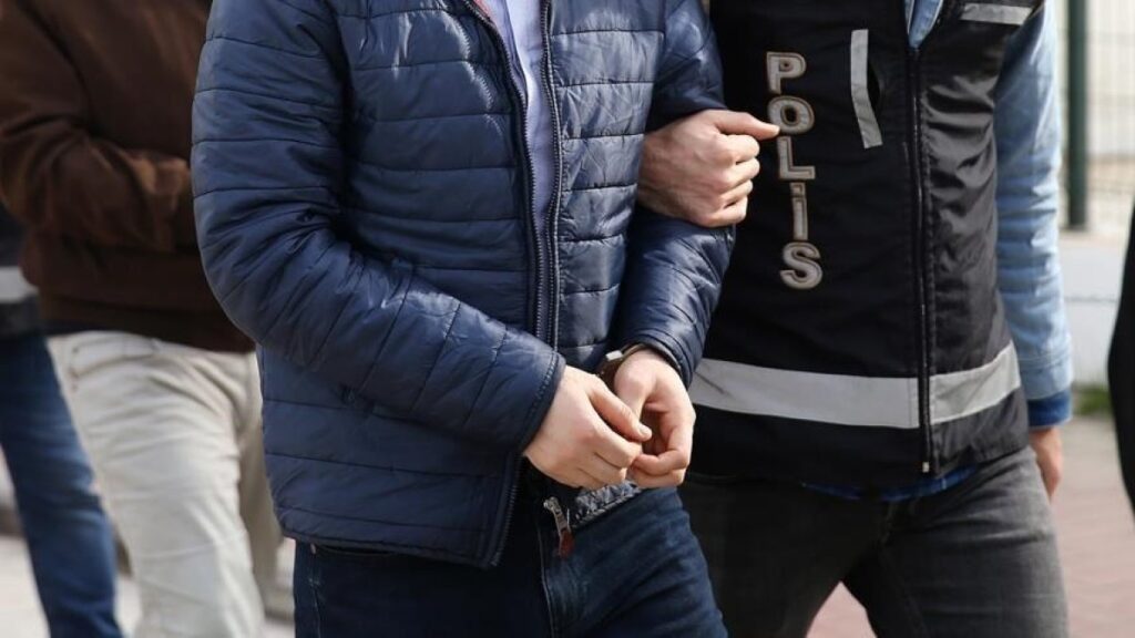 İstanbul merkezli 6 ilde terör örgütü MLKP operasyonu: 37 gözaltı 1 istanbul merkezli 6 ilde teror orgutu mlkp operasyonu 37 gozalti iQgzZwQs