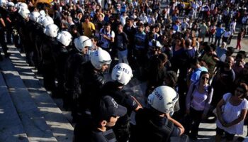 istanbul valiligi duyurdu iste 2025 yilinda toplanti ve gosteri yuruyusleri yapilacak alanlar n8WtPfDF