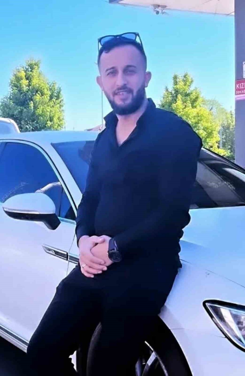 istanbulun gobeginde kuafore kanli pusu 2 Q9B57VAQ
