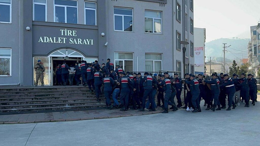 izmirde dev cete cokertildi ZriTZ39y