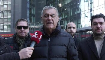 kahrolsun istibdat yasasin hurriyet pankarti nedeniyle gozaltina alinmisti zafer partili baskan adli kontrolle serbest 3GrJFY5y