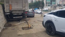 kamyondan ayrildi araclari bicti 16i4UPz3