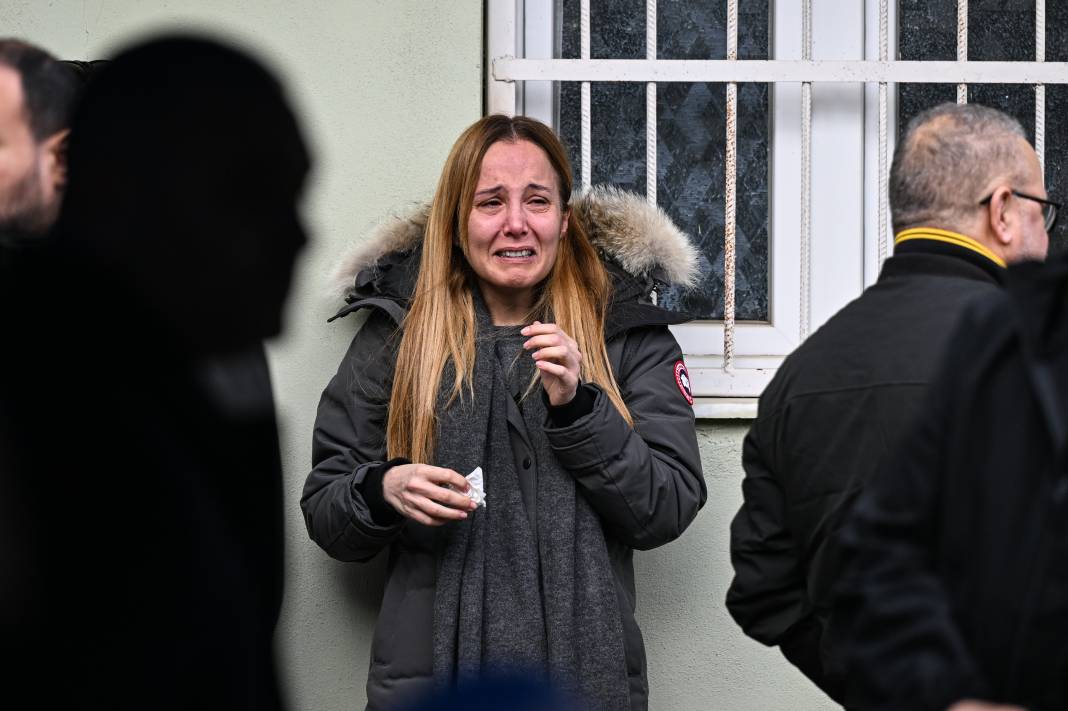 Kartalkaya Kayak Merkezi'ndeki yangın faciasında hayatını kaybeden Mert Doğan ile eşi ve iki çocuğuna son veda 25 kartalkaya kayak merkezindeki yangin faciasinda hayatini kaybeden mert dogan ile esi ve iki cocuguna pul4XKvl