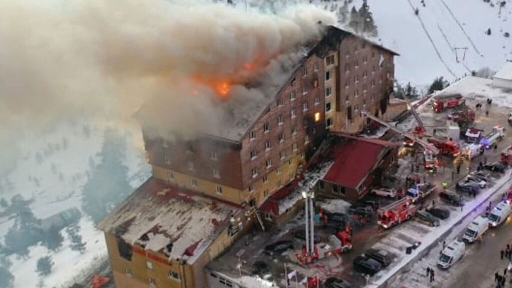 kartalkayadaki otel yangininda yaralanan 39 kisi taburcu edildi JPXGKD8w