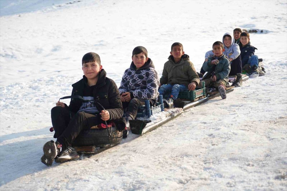 kendi pistlerinde kayan muslu cocuklarin eglenceli anlari 0 7F3DtEb3