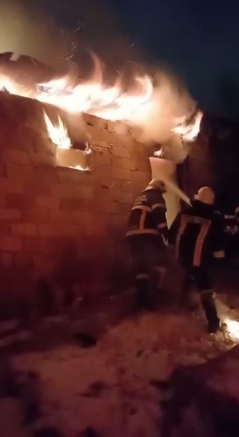 komurlukteki kuzu yanarak telef oldu 0 jP3d3KSs