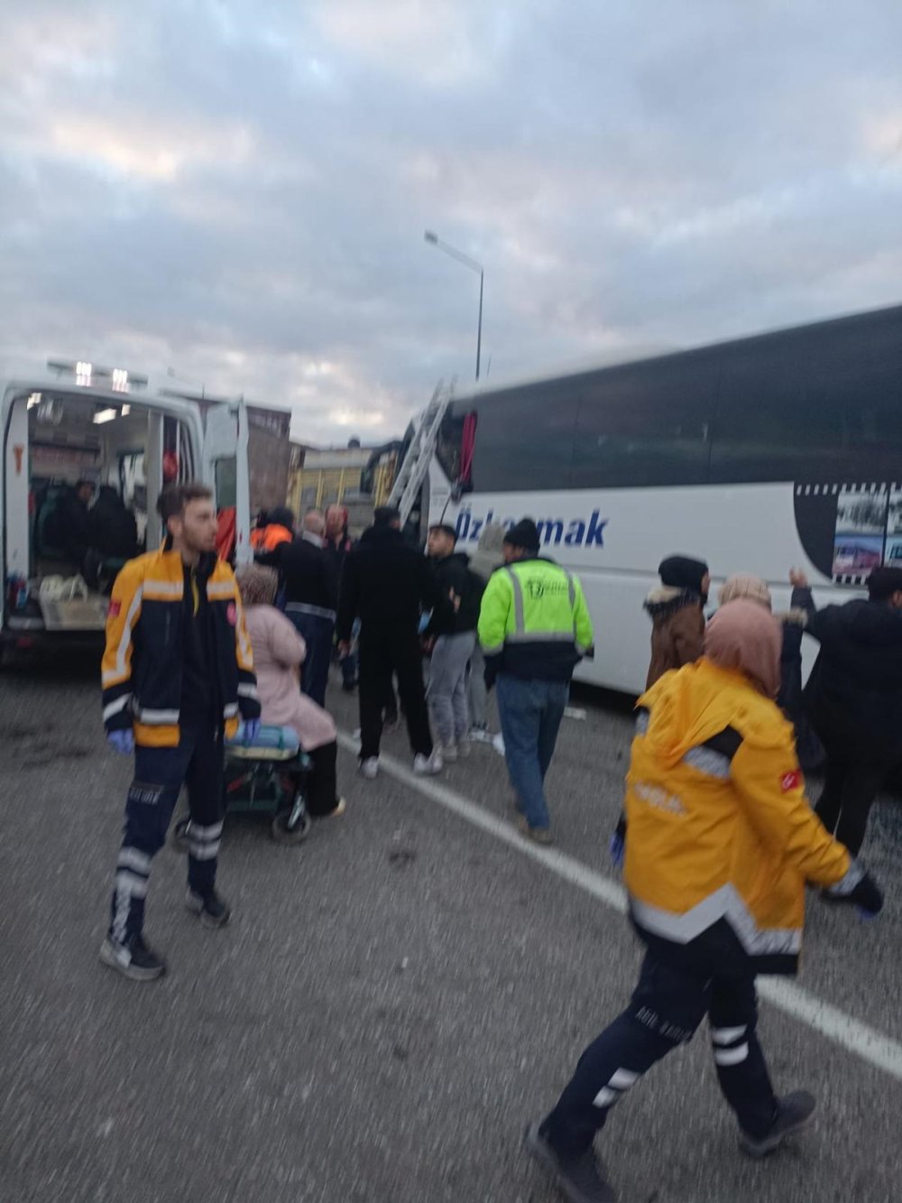 konyada zincirleme kaza can pazari yasandi 6 ILJvNYW9