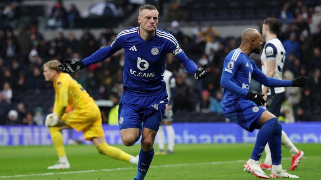leicester tottenhami evinde yikti 7v7z7GiR