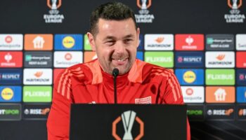 lyonun hocasi jose mourinho hayrani cikti DjCngTT8
