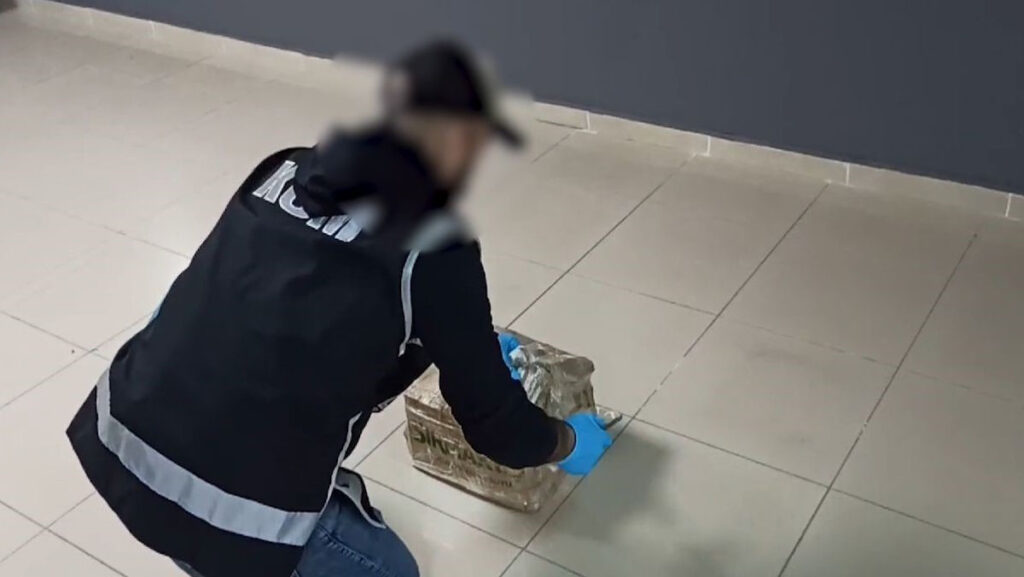 malatyada kacak silah ticareti operasyonu OwG6UEJw