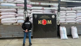 manisada 6 ton 200 kilo kacak kiyilmis tutun ele gecirildi 67OX6DYT