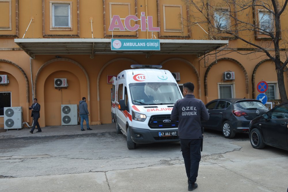 mardinde kahreden kaza sarampole yuvarlanan otomobilde olu ve yaralilar var 2 3un28evC