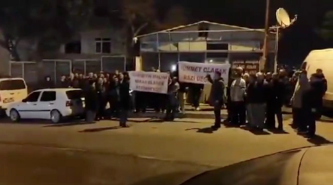 menzil cemaatinde miras krizi buyuyor tasla sopayla birbirlerine girmislerdi bu kez eyleme kalkistilar 0 ncXARavw