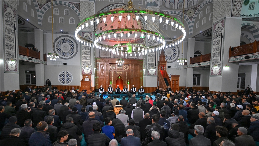 mirac kandili coskuyla idrak ediliyor mirac kandilinde nasil ibadet edilir hangi dualar okunur 10 fesWncyD